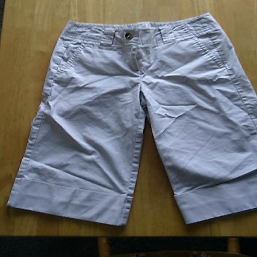 Ann Taylor Bermuda shorts